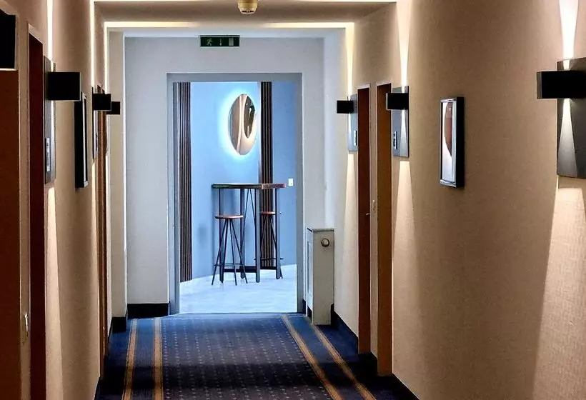 Exo Square Heidelberg/schwetzingen   By Superfly Hotels