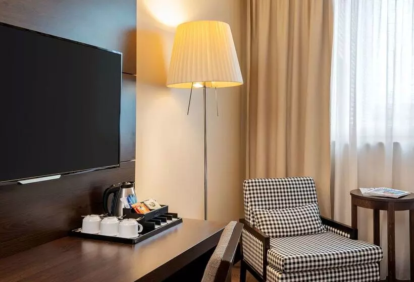 호텔 NH Stuttgart Airport