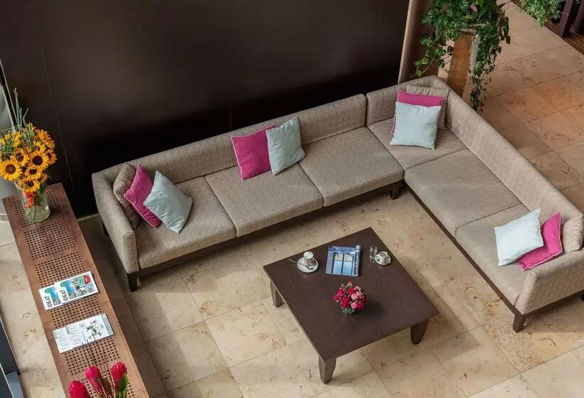 호텔 NH Stuttgart Airport