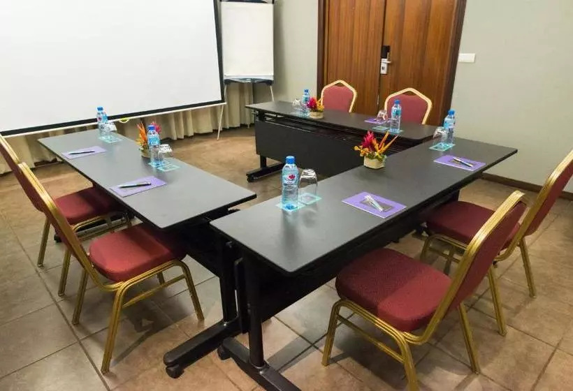 Hotel Tahiti Ia Ora Beach Resort  Managed By Sofitel