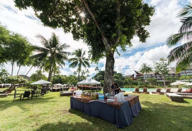 Hotel Tahiti Ia Ora Beach Resort  Managed By Sofitel