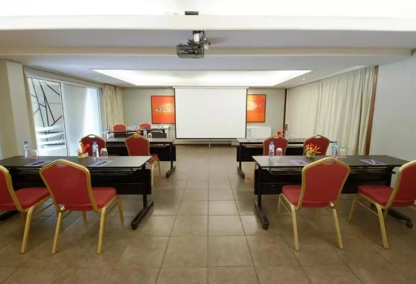 Hotel Tahiti Ia Ora Beach Resort  Managed By Sofitel