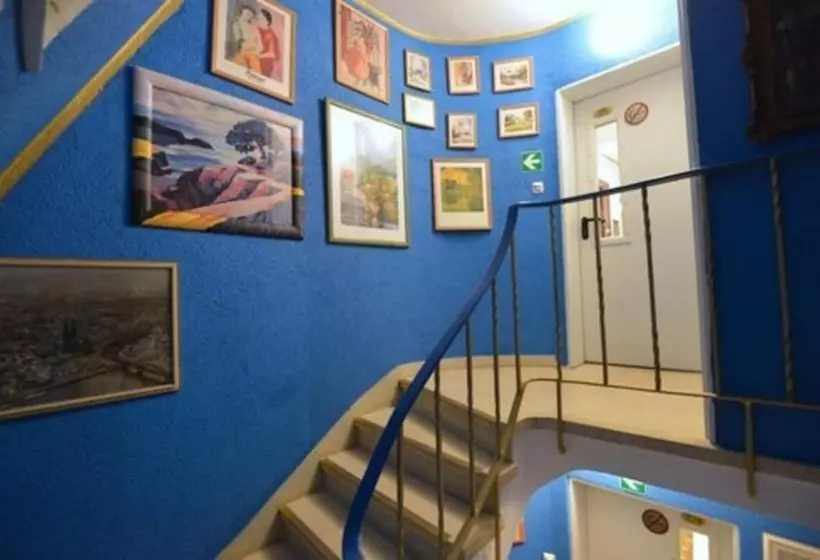 Отель Und Restaurant Lowenbrau Koln