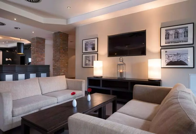 בית מלון כפרי Wyndham Garden Potsdam