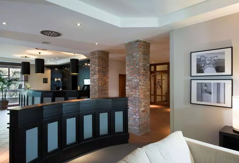 בית מלון כפרי Wyndham Garden Potsdam