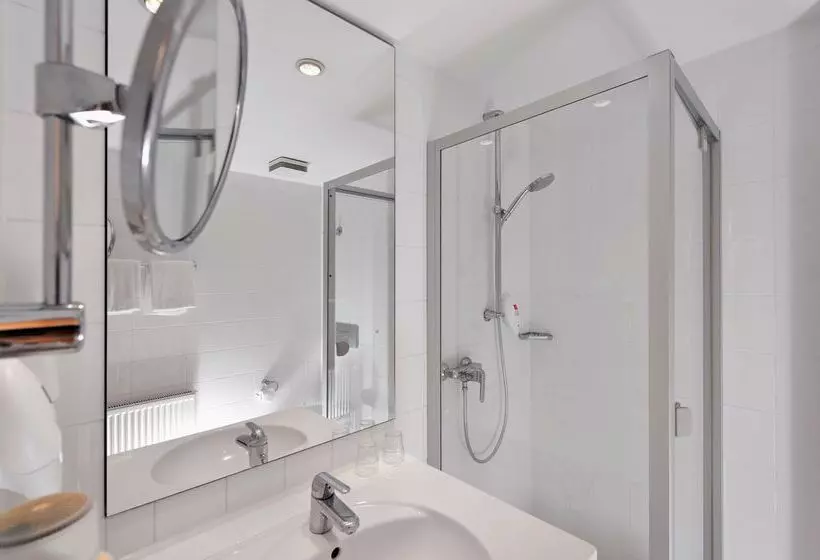 בית מלון כפרי Wyndham Garden Potsdam