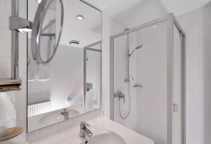 בית מלון כפרי Wyndham Garden Potsdam