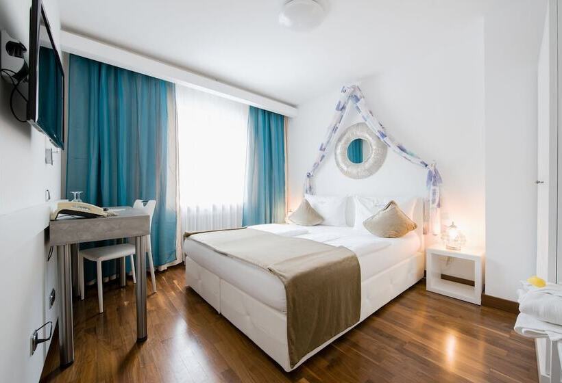 Отель Rivoli Charme