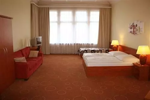 Olivaer Apart  Am Kurfuerstendamm