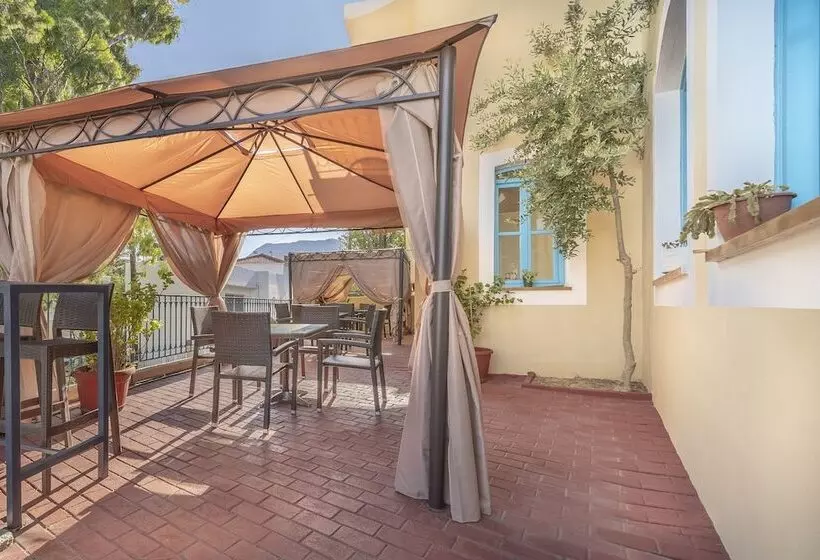 فندق Agia Markella