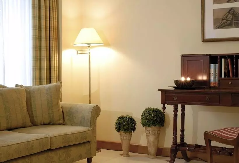 Athens Atrium Hotel & Jacuzzi Suites