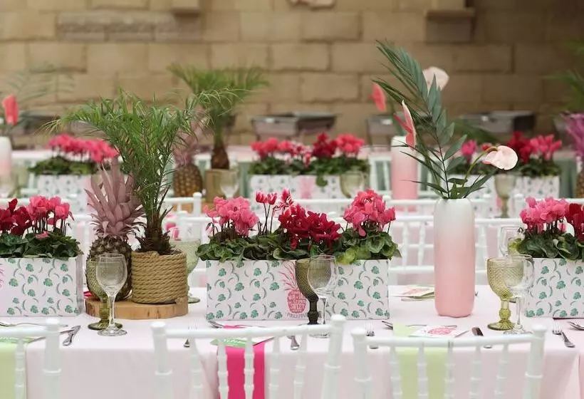 Athens Atrium Hotel & Jacuzzi Suites