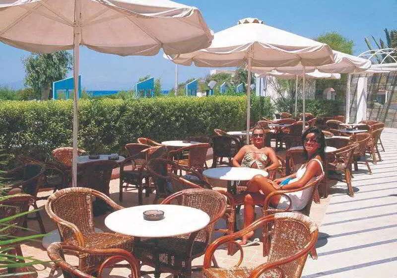 בית מלון כפרי Belair Beach