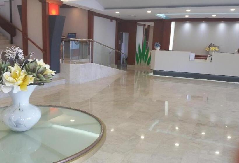 فندق Belair Beach