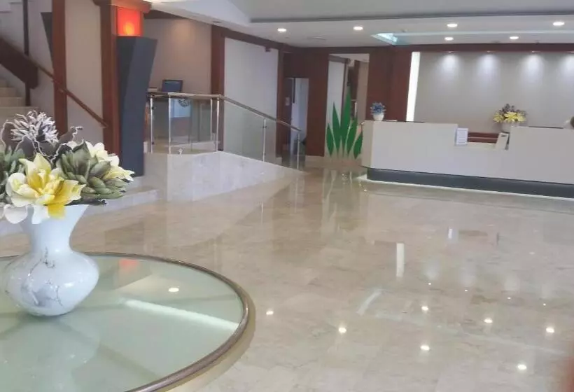 בית מלון כפרי Belair Beach