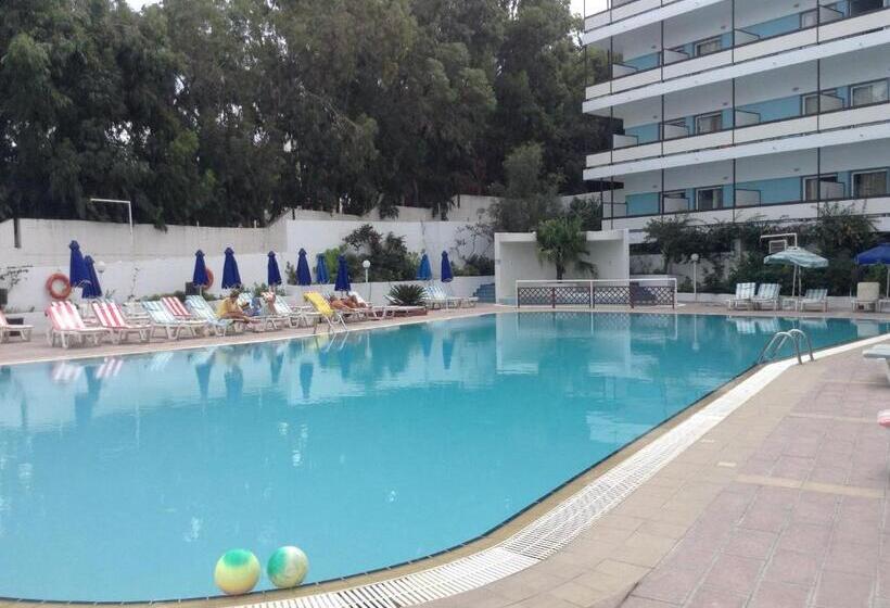 فندق Belair Beach