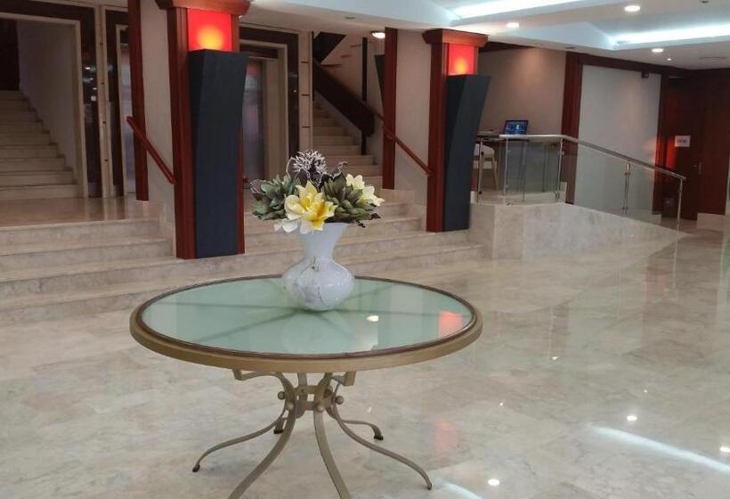 فندق Belair Beach