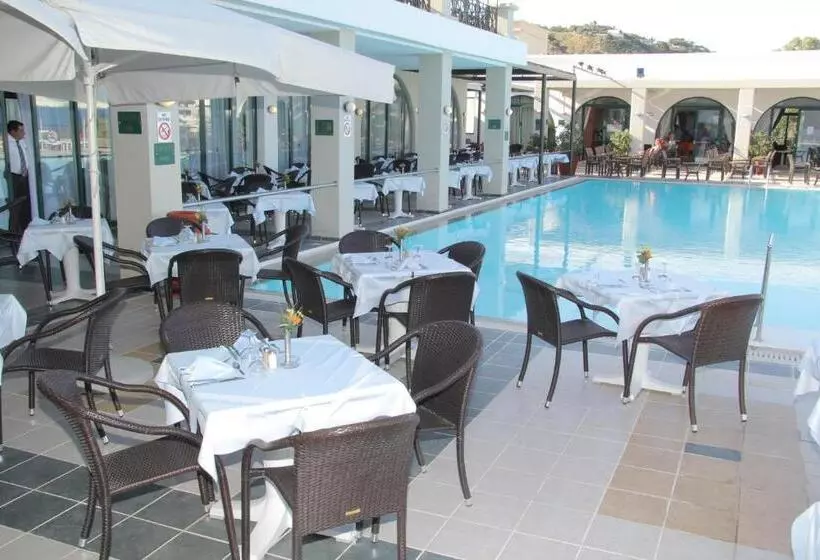 ホテル Calypso Palace