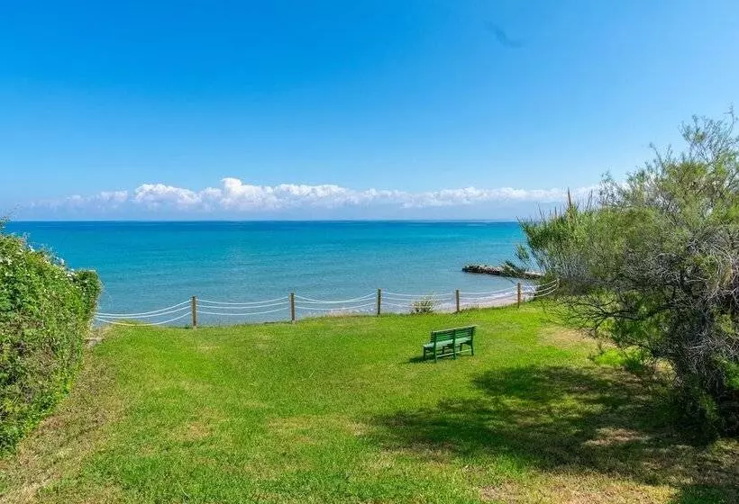 ホテル Ibiscus Corfu