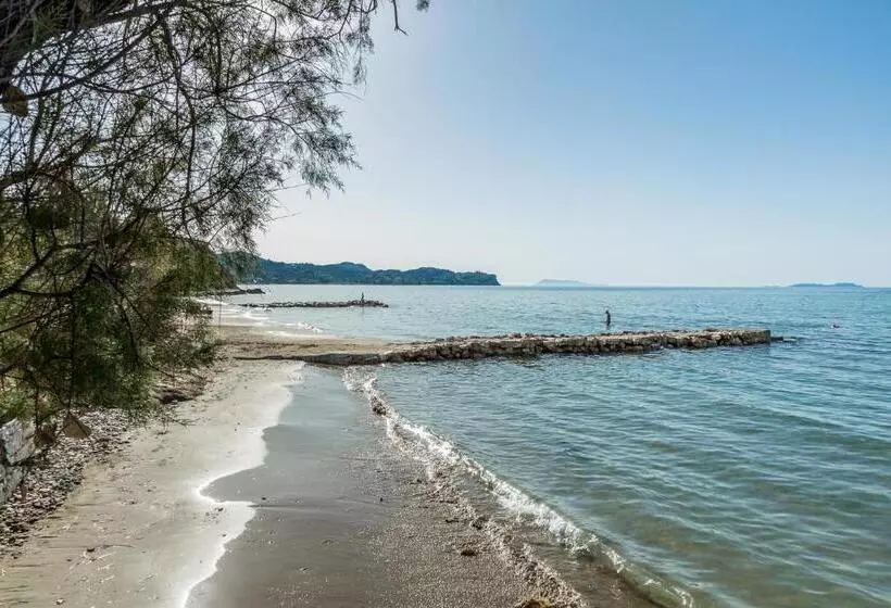 ホテル Ibiscus Corfu