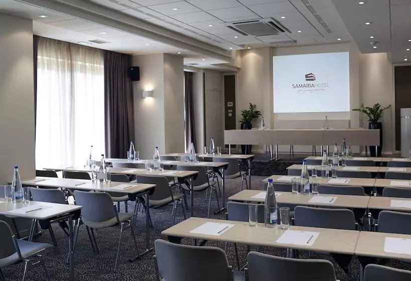 ホテル Samaria