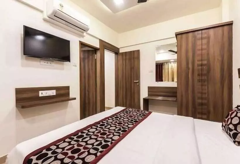 Hotelli Krishna Avtar Service Apartment