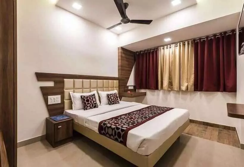 Hotelli Krishna Avtar Service Apartment