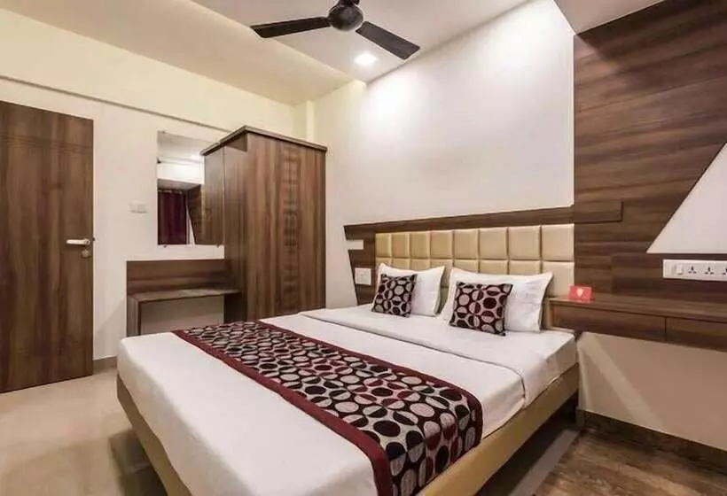 Hotelli Krishna Avtar Service Apartment