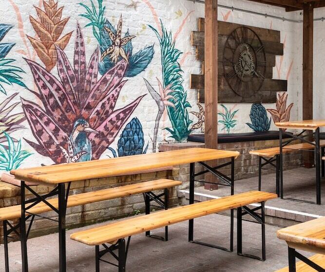 Hostel Publove @ The Rose & Crown