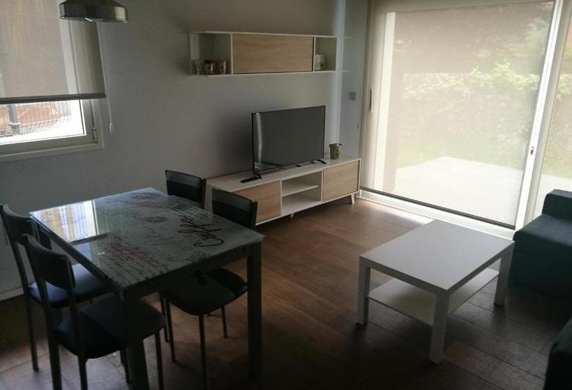 Apartamentos La Encina