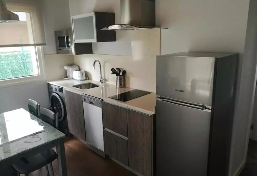 Apartamentos La Encina