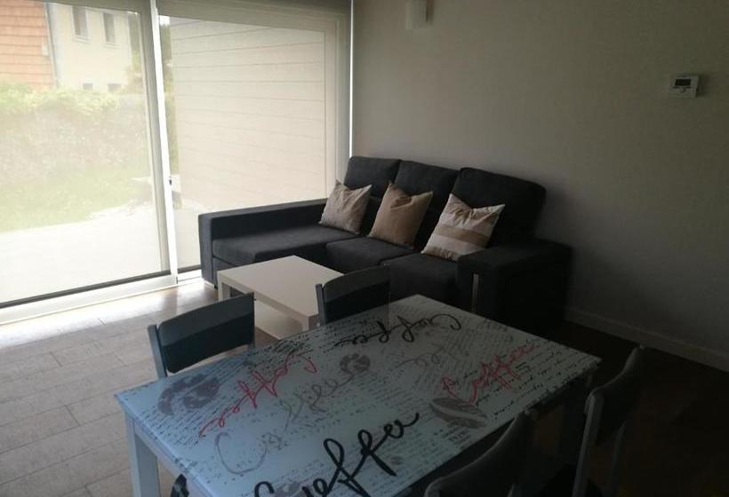 Apartamentos La Encina