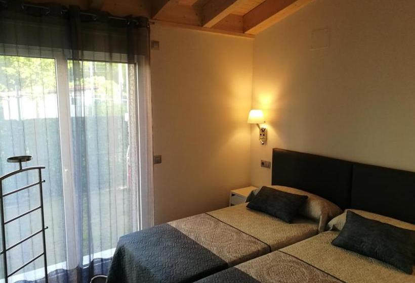 Apartamentos La Encina