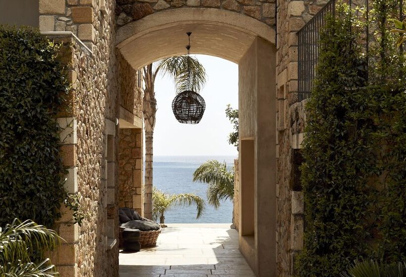 בית מלון כפרי F Zeen Kefalonia