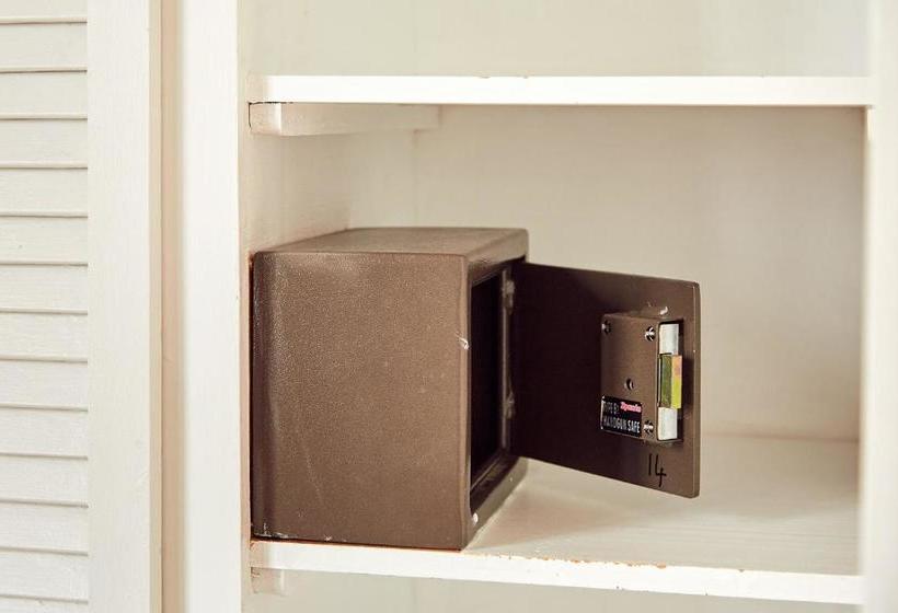 בית מלון כפרי First Group Kowie River Chalets