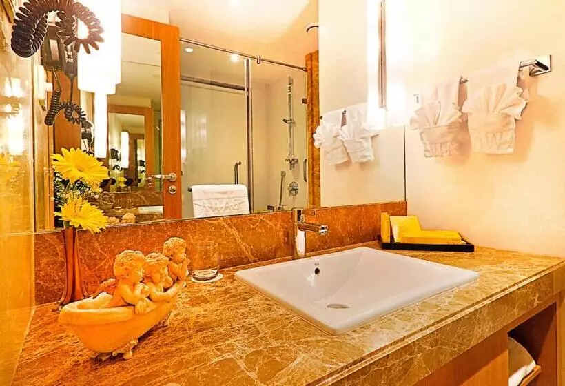 هتل Bawa International