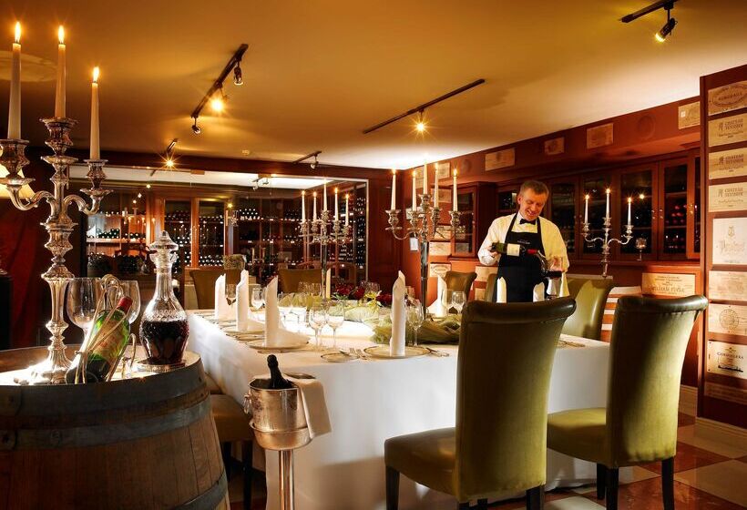 فندق Hayfield Manor