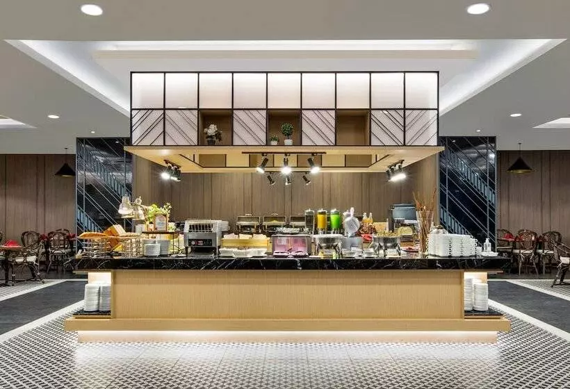 Отель Kimaya Sudirman Yogyakarta By Harris