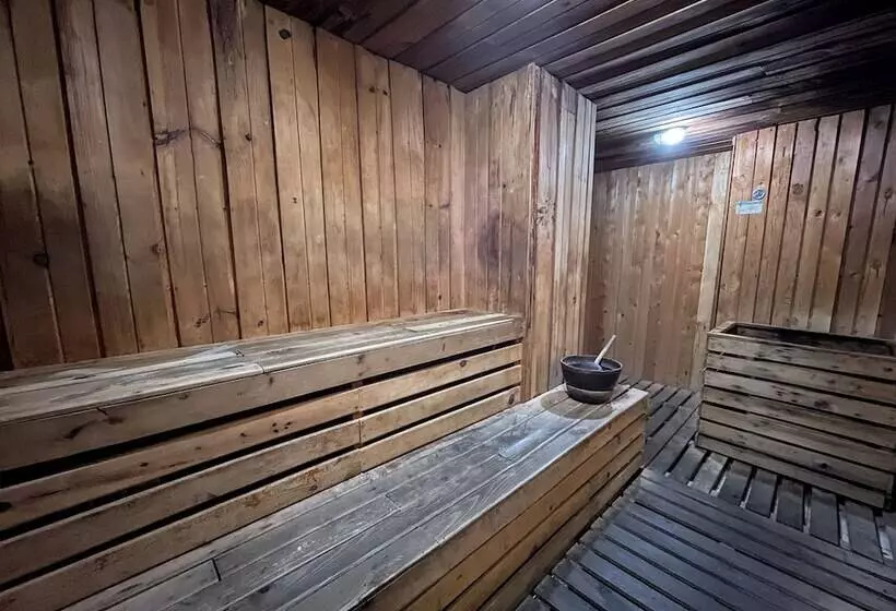 Отель Kimaya Sudirman Yogyakarta By Harris