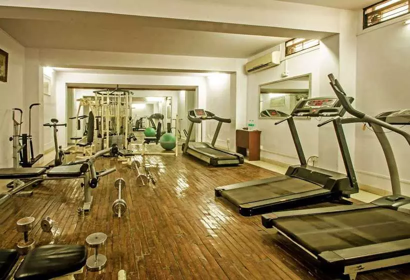 Отель Quality Inn Regency, Nashik