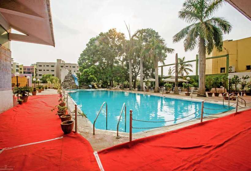 Hotel Quality Inn Regency, Nashik