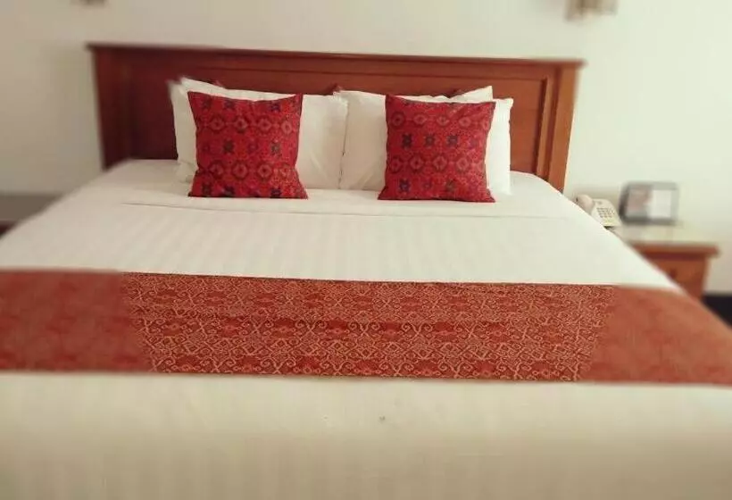 Отель Tarakan Plaza