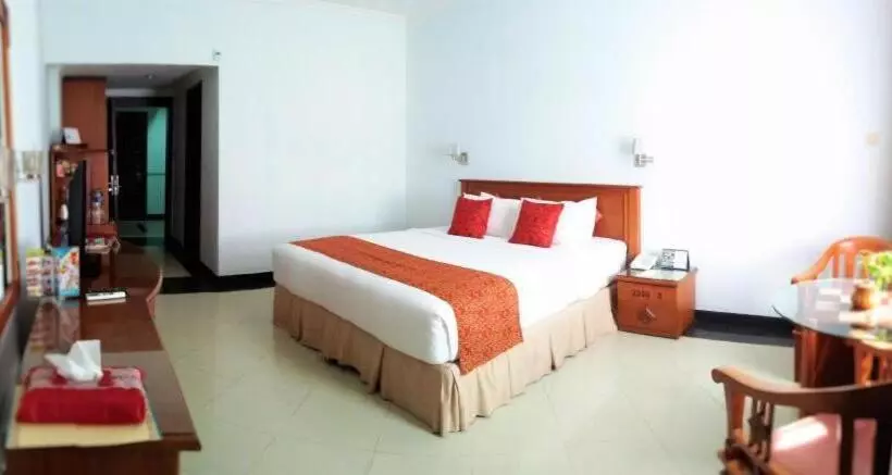 Отель Tarakan Plaza