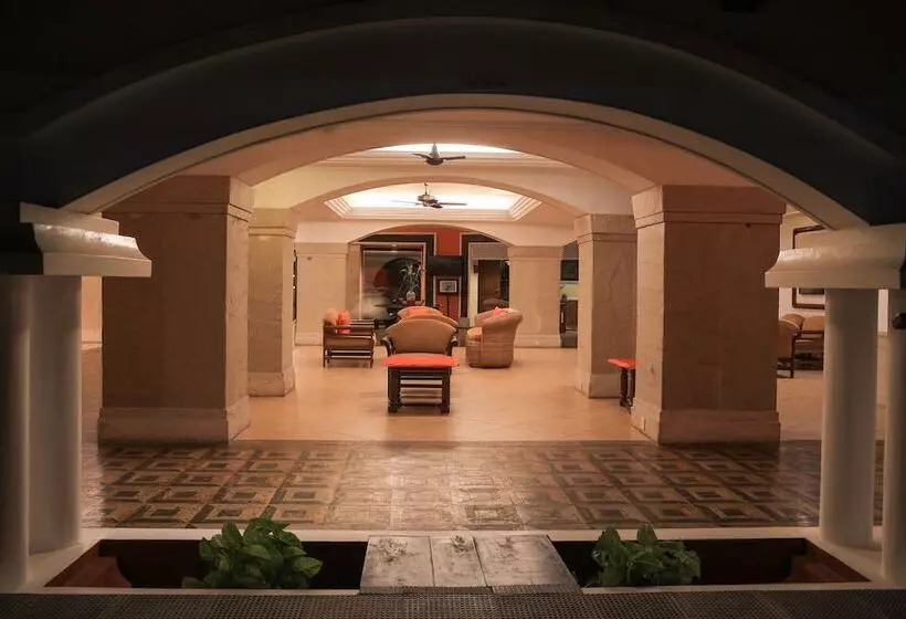 ホテル Gateway Varkala   Ihcl Seleqtions