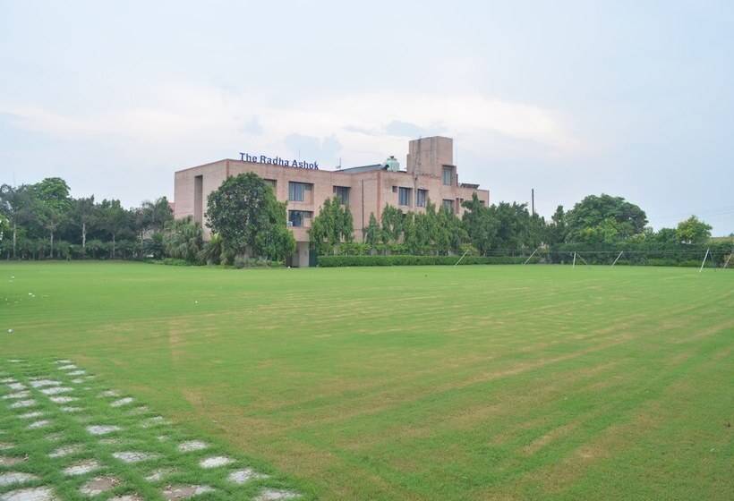 Hotel The Radha Ashok
