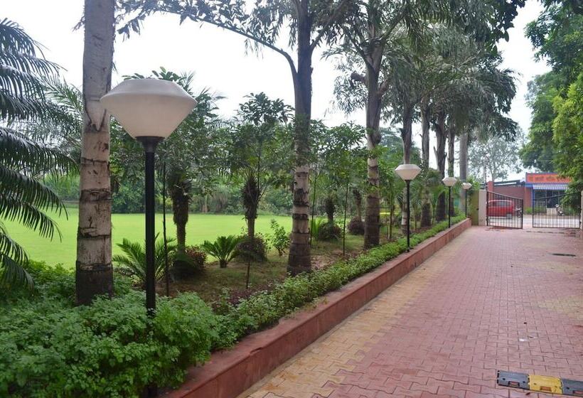 Hotel The Radha Ashok