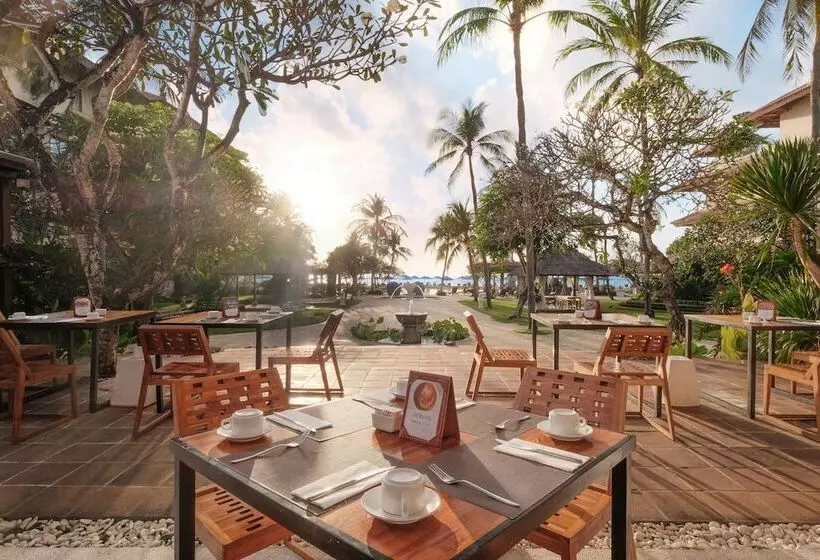 Курорт Nikko Bali Benoa Beach