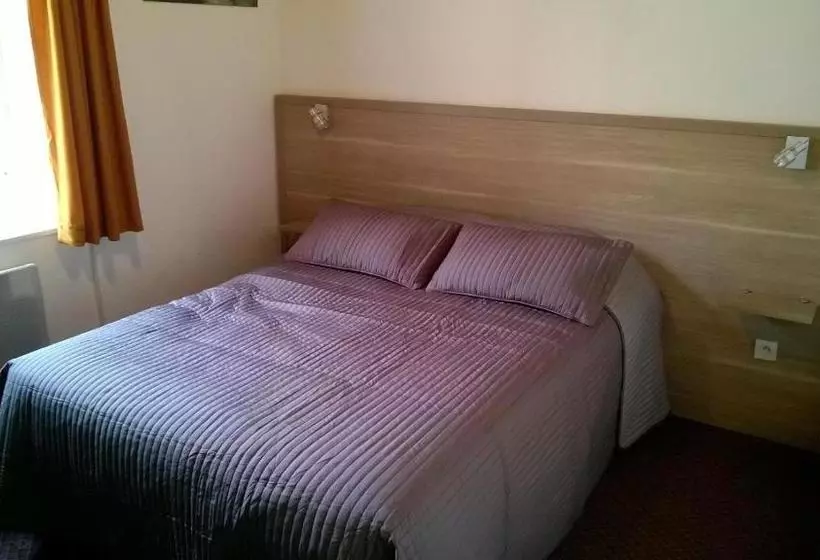 هتل Hôtel Des Voyageurs