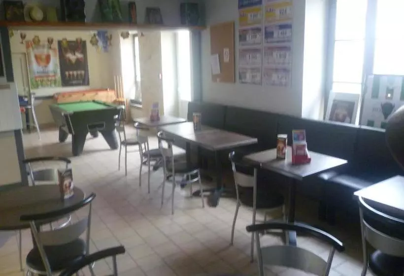 هتل Hôtel Des Voyageurs