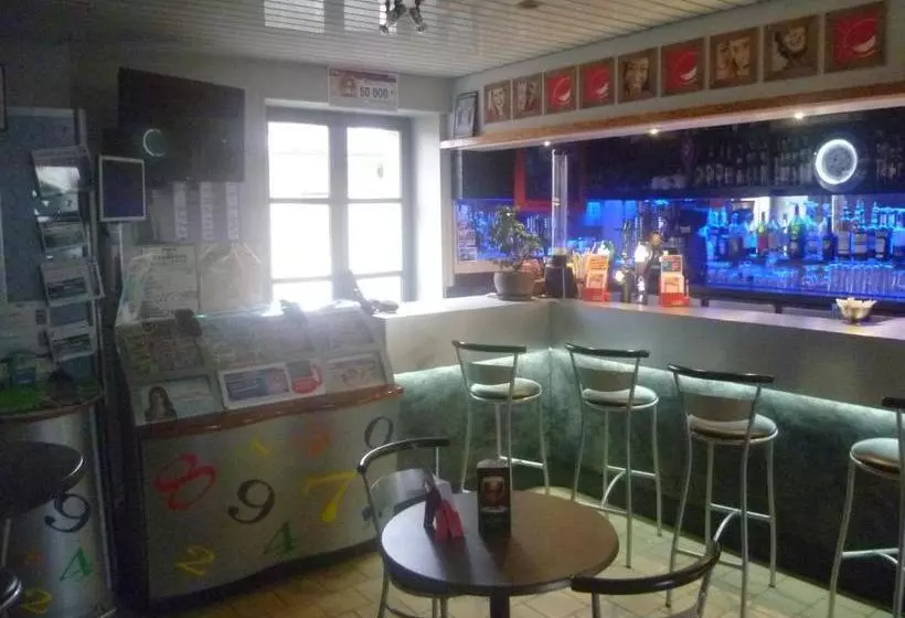 هتل Hôtel Des Voyageurs